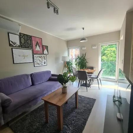 Daire Mostowa 23 Bruno Apartment, Self Check-in 24h, Free Parking, Air-conditioning *