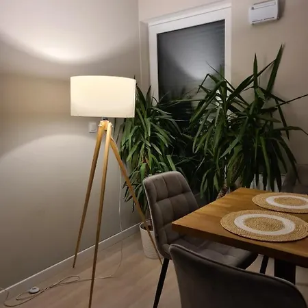 Mostowa 23 Bruno Apartment, Self Check-in 24h, Free Parking, Air-conditioning *