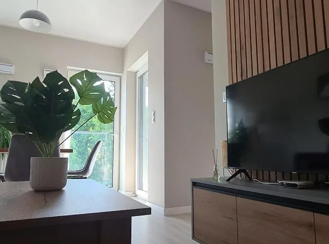 아파트 Mostowa 23 Bruno Apartment, Self Check-in 24h, Free Parking, Air-conditioning *