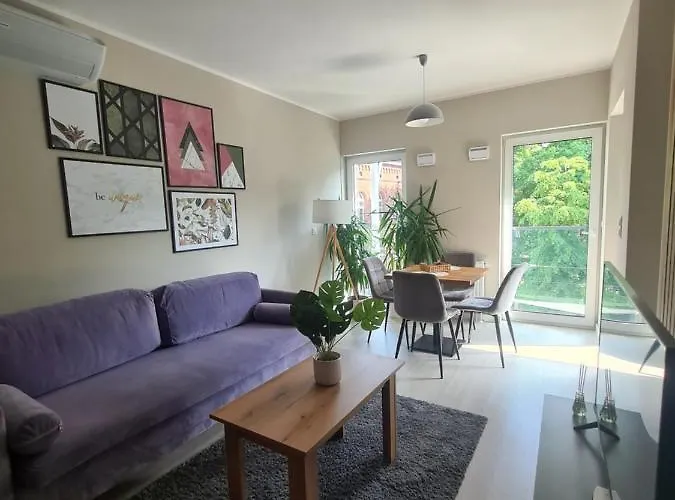 아파트 Mostowa 23 Bruno Apartment, Self Check-in 24h, Free Parking, Air-conditioning *