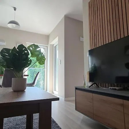 Апартаменти Mostowa 23 Bruno Apartment, Self Check-in 24h, Free Parking, Air-conditioning *