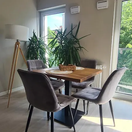 Апартаменти Mostowa 23 Bruno Apartment, Self Check-in 24h, Free Parking, Air-conditioning